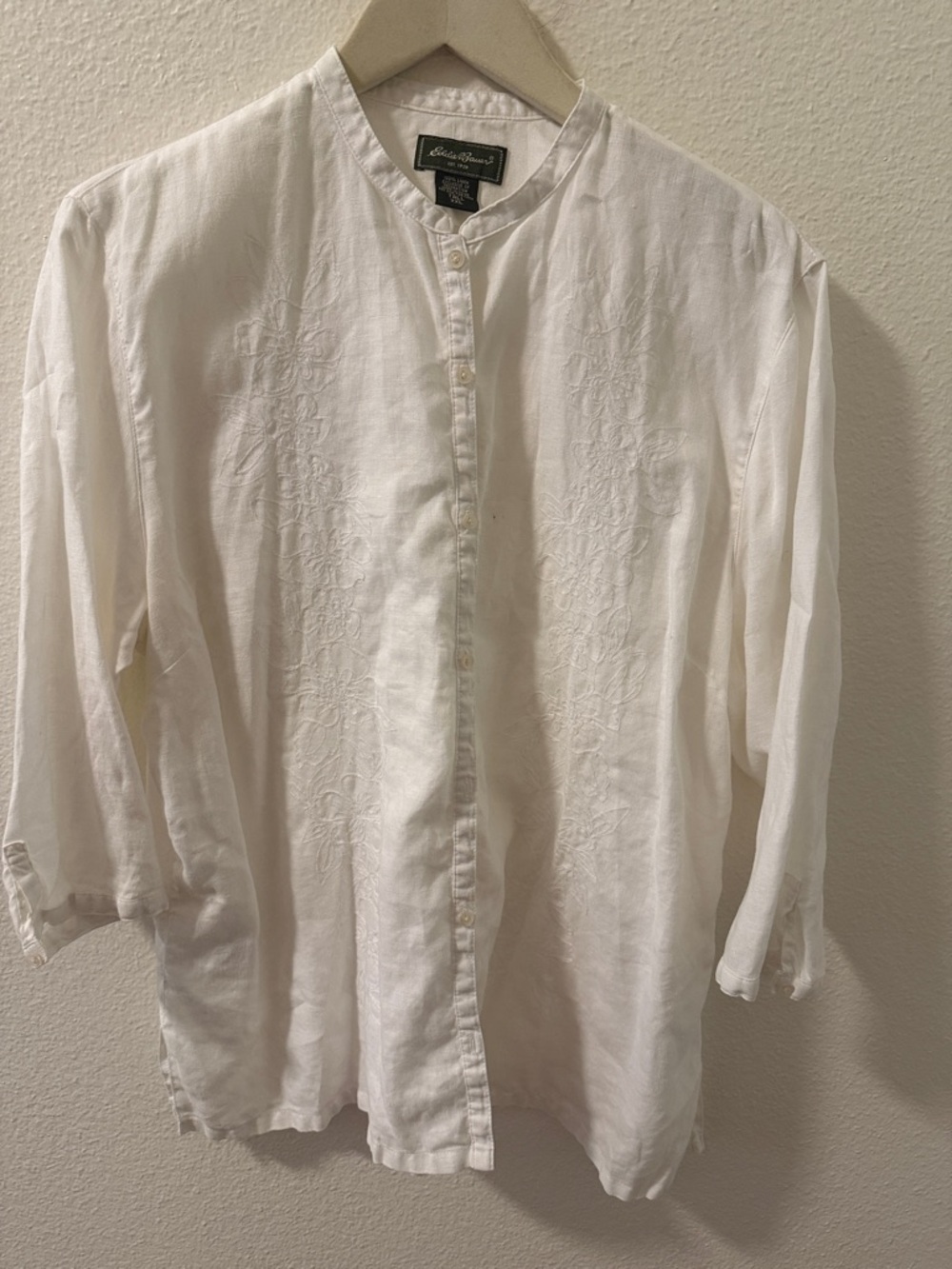 Eddie Bauer White Linen Embroidered Button-Up Blouse